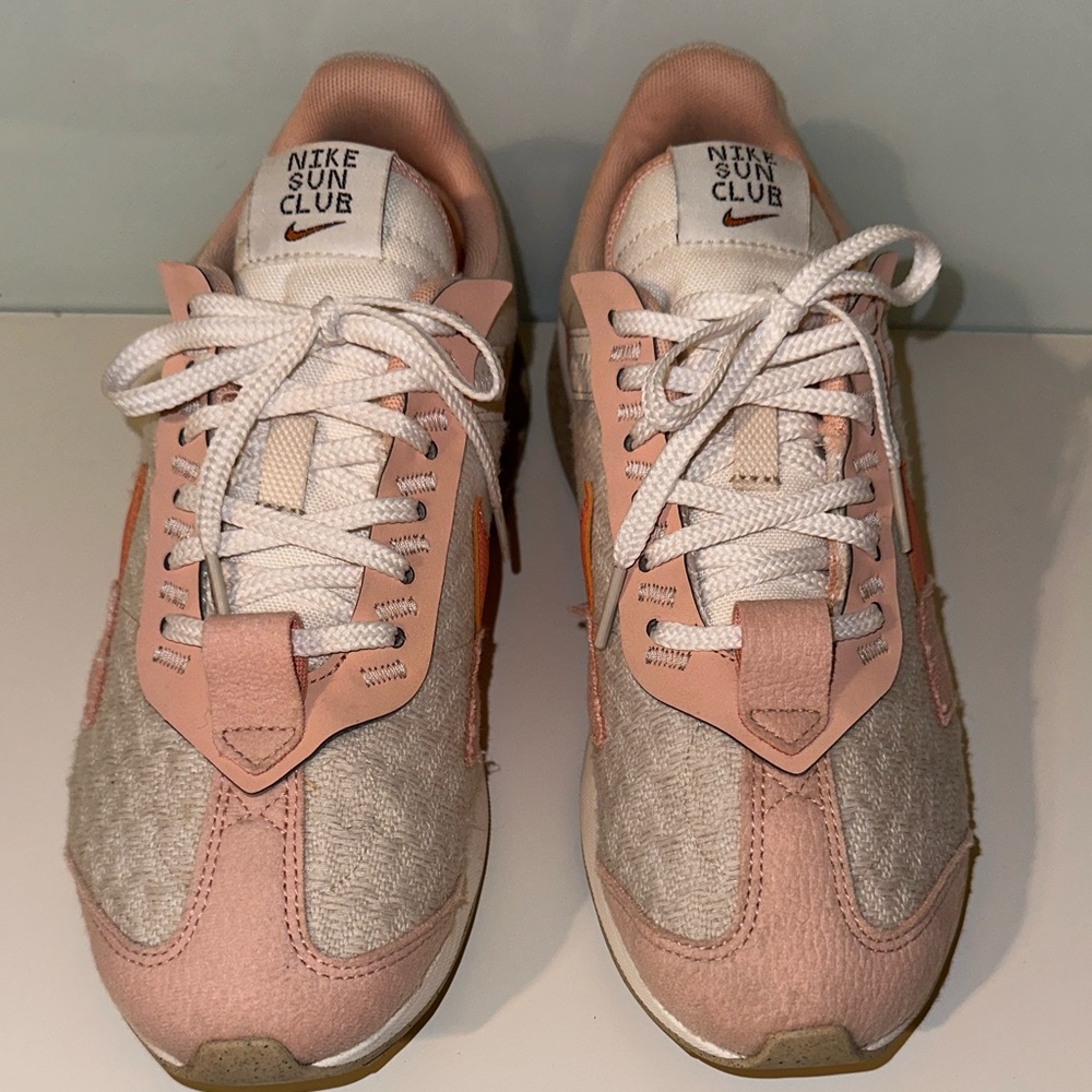 Nike Womens Air Max Pre-Day SE Next Nature Shoes